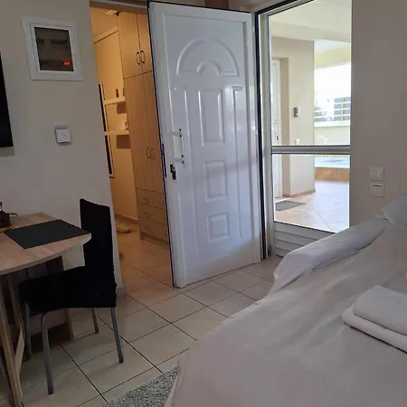 Near The Sea, Apartment Volos